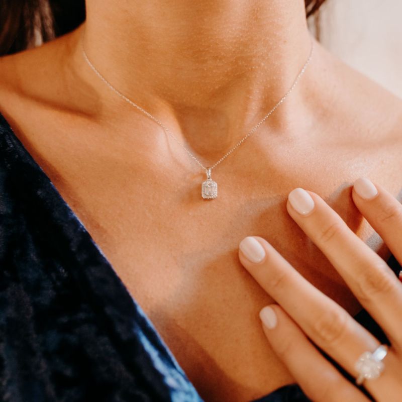 Collier CLEOR pour femme en Or 750/1000 serti de diamant  - 0.002 g  - taille : 402CM - Z0156719