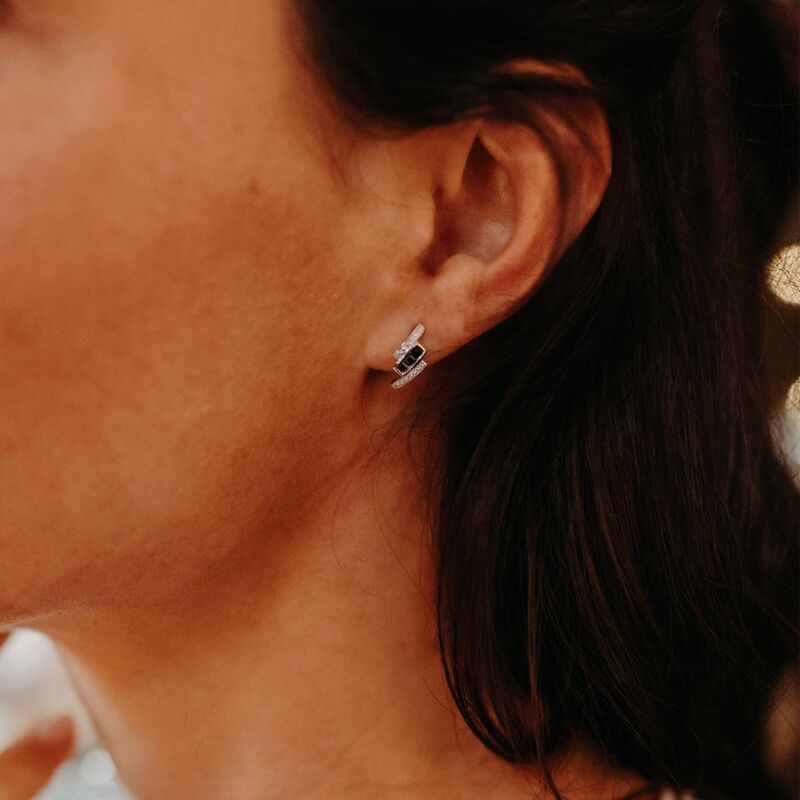 Boucles d'oreilles CLEOR pour femme en Or 375/1000 serti de saphir  - 0.001 g  - Z0159582